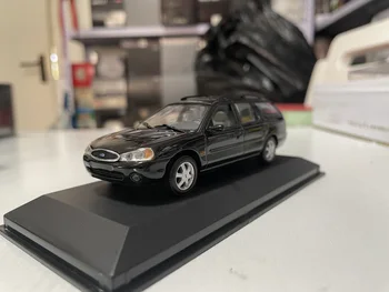 1:43 מידה למות יצוק מתכת צעצוע מתנת החג פורד מונדיאו לשבור 1997 סגסוגת דגם של מכונית תצוגה אוסף מזכרות קישוט